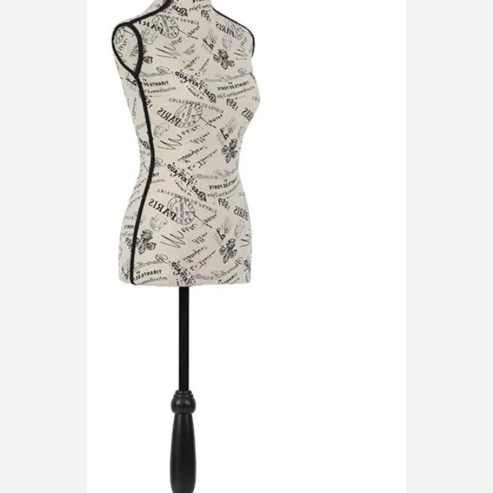 Clothing mannequin